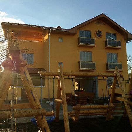 Villa Eden Delux Yanoshi Εξωτερικό φωτογραφία