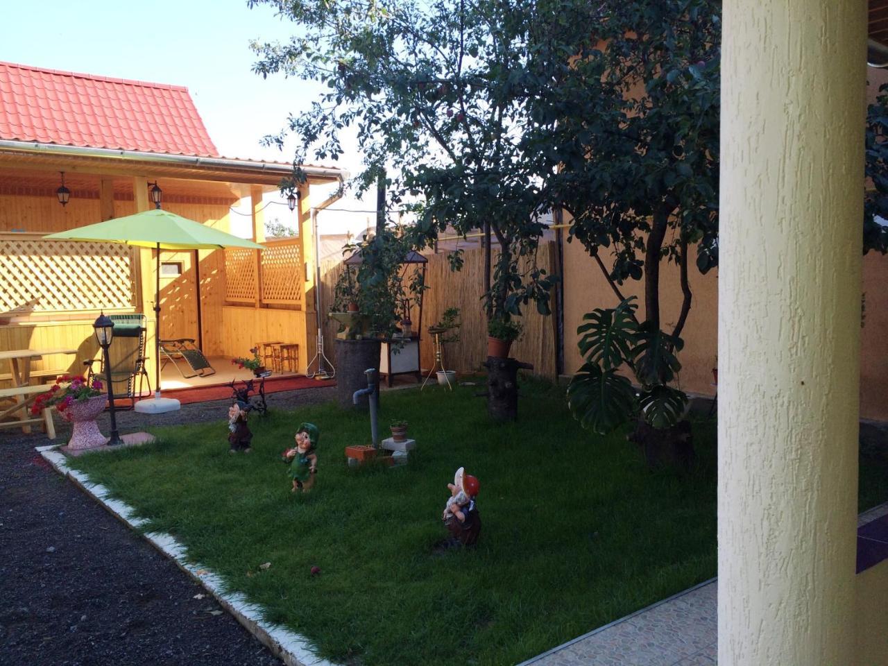Villa Eden Delux Yanoshi Εξωτερικό φωτογραφία